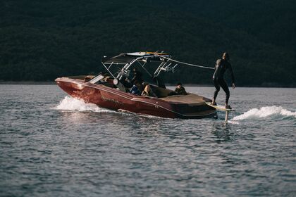 Charter Motorboat Mastercraft NXT24 Lac de Serre-Ponçon