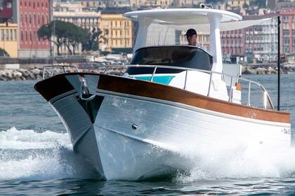 Rental Motorboat Gozzo Mimi Libeccio 8.5WA Capri