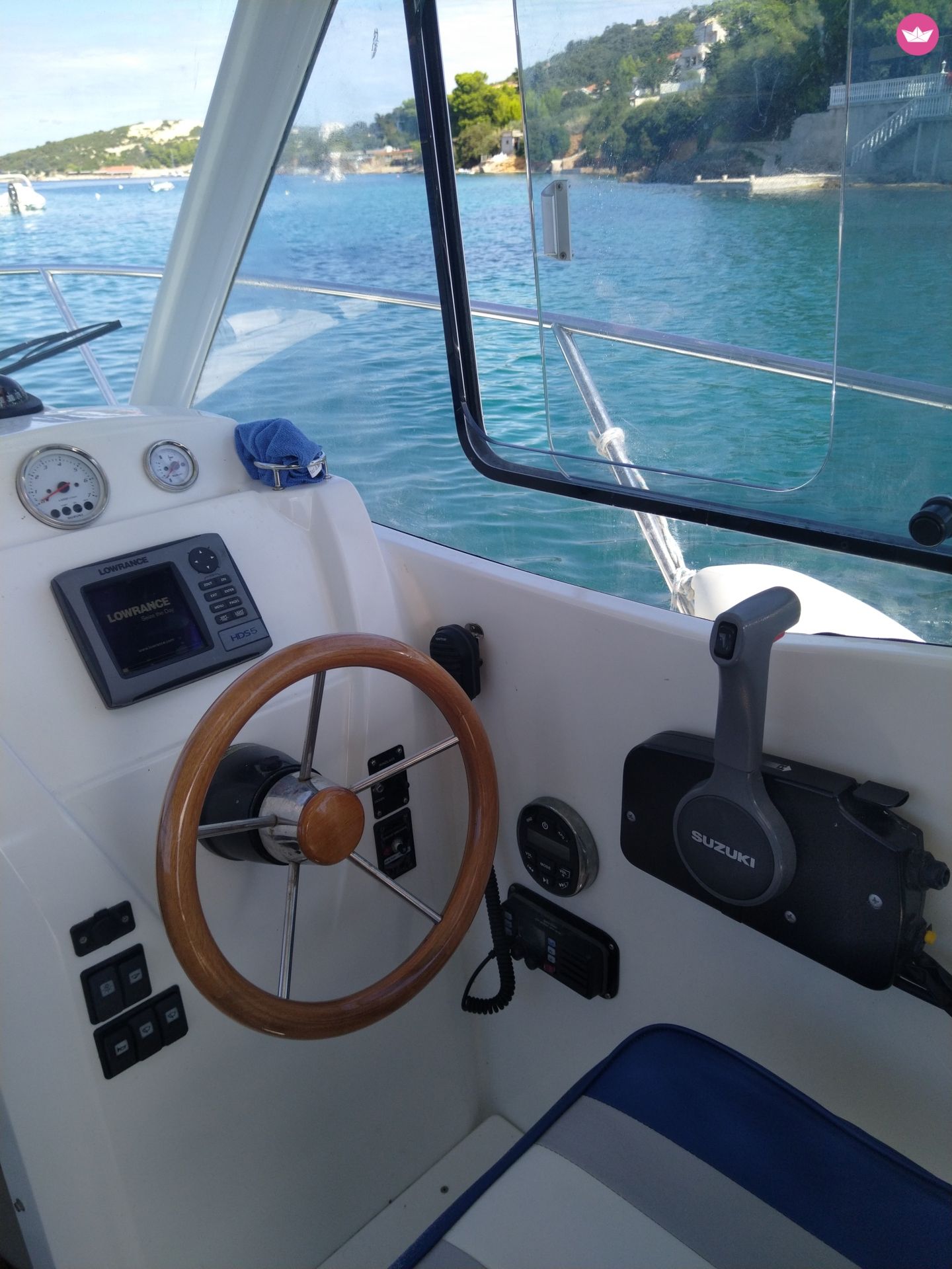 Bateau à moteur Beneteau Antares 580 90cv 3
