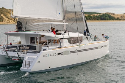 Charter Catamaran  LAGOON 450S  | 22 CLIM/GENE/DESSAL Seychelles