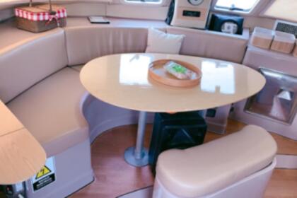 Navega con confort. Alquila precioso catamarán en Cartagena de Indias