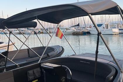 Alquila este 500 Tender para conocer las playas de