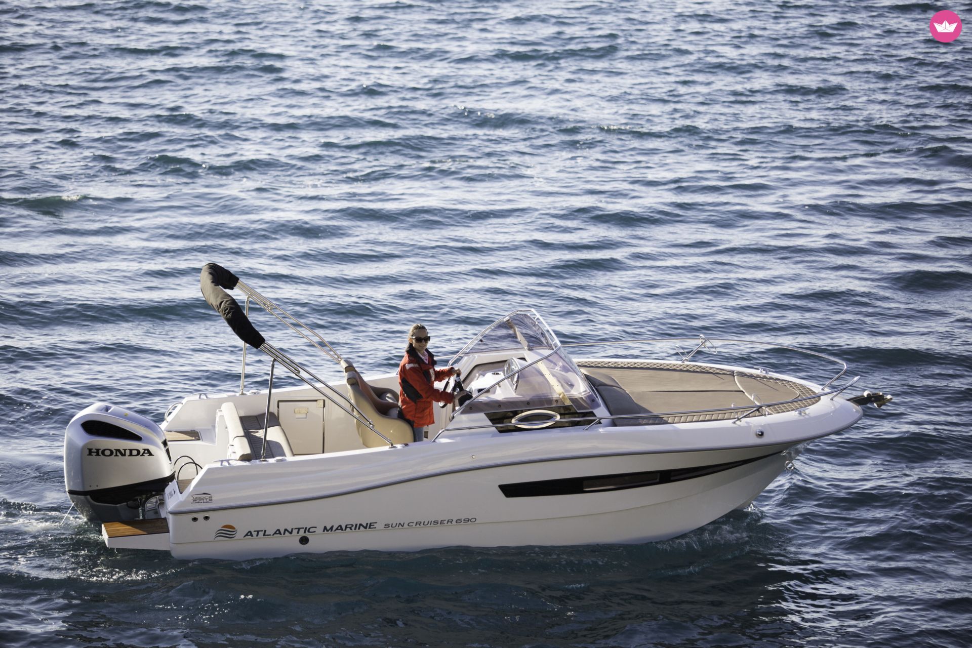 Bateau à moteur Atlantic Marine Suncruiser 690 225cv