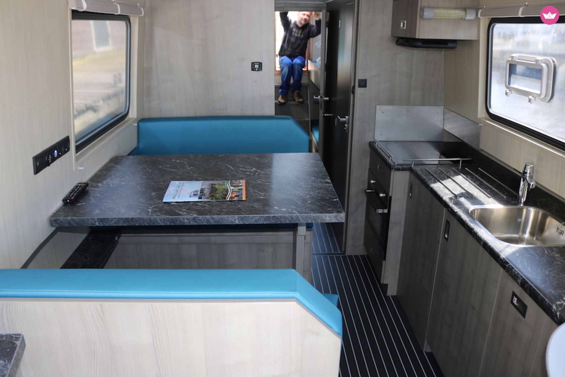 Bateau à moteur Friesland Boating EV950 10cv 4