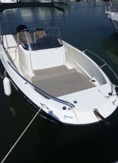 Motorboat Quicksilver Activ 605 Open Plattegrond van de boot