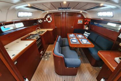 Verhuur Zeilboot Beneteau Oceanis 440 Arrondissement Le Marin