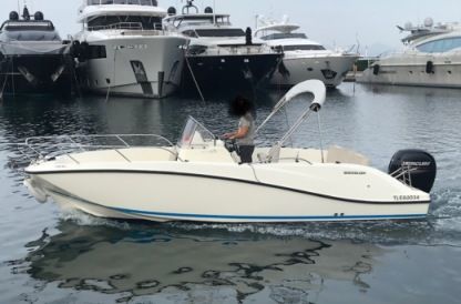 Location Bateau à moteur Quicksilver Activ 675 Juan les Pins