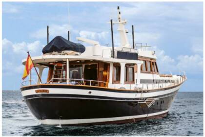 Hire Motor yacht OLIVER DESIGN LAUKARIZ Getxo