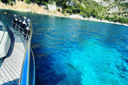 Cranchi M44 HT, the clever cruising