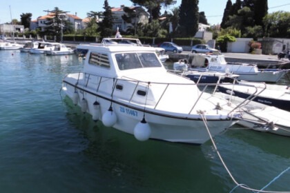 Hire Motorboat Damor 800 Zadar