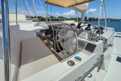 Miete Katamaran Fountaine Pajot Fountaine Pajot Tanna 47 - 5 + 1 cab. Pula