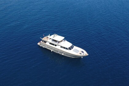 Hyra båt Motorbåt 82 Ft BEHNN LUXURY YACHT Bodrum