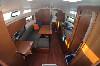 Beneteau Oceanis 35