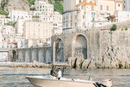 Charter Motorboat Lilybaeum yacht Levanzo 25 Capri