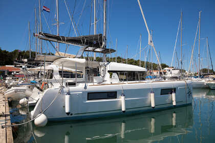 Hyra båt Katamaran Lagoon-Bénéteau Lagoon 40 - 3 + 2 cab Pomer