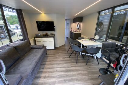 Rent this houseboat with 2 Cabins and visit Hafen