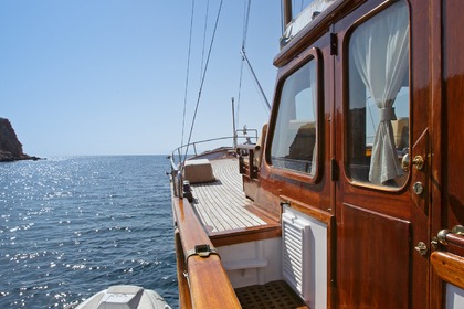 M/S Rota II available for day cruises from Athens