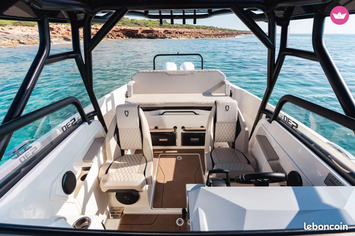 Bateau à moteur Quicksilver Navan S30 (10.5m) 500cv 6