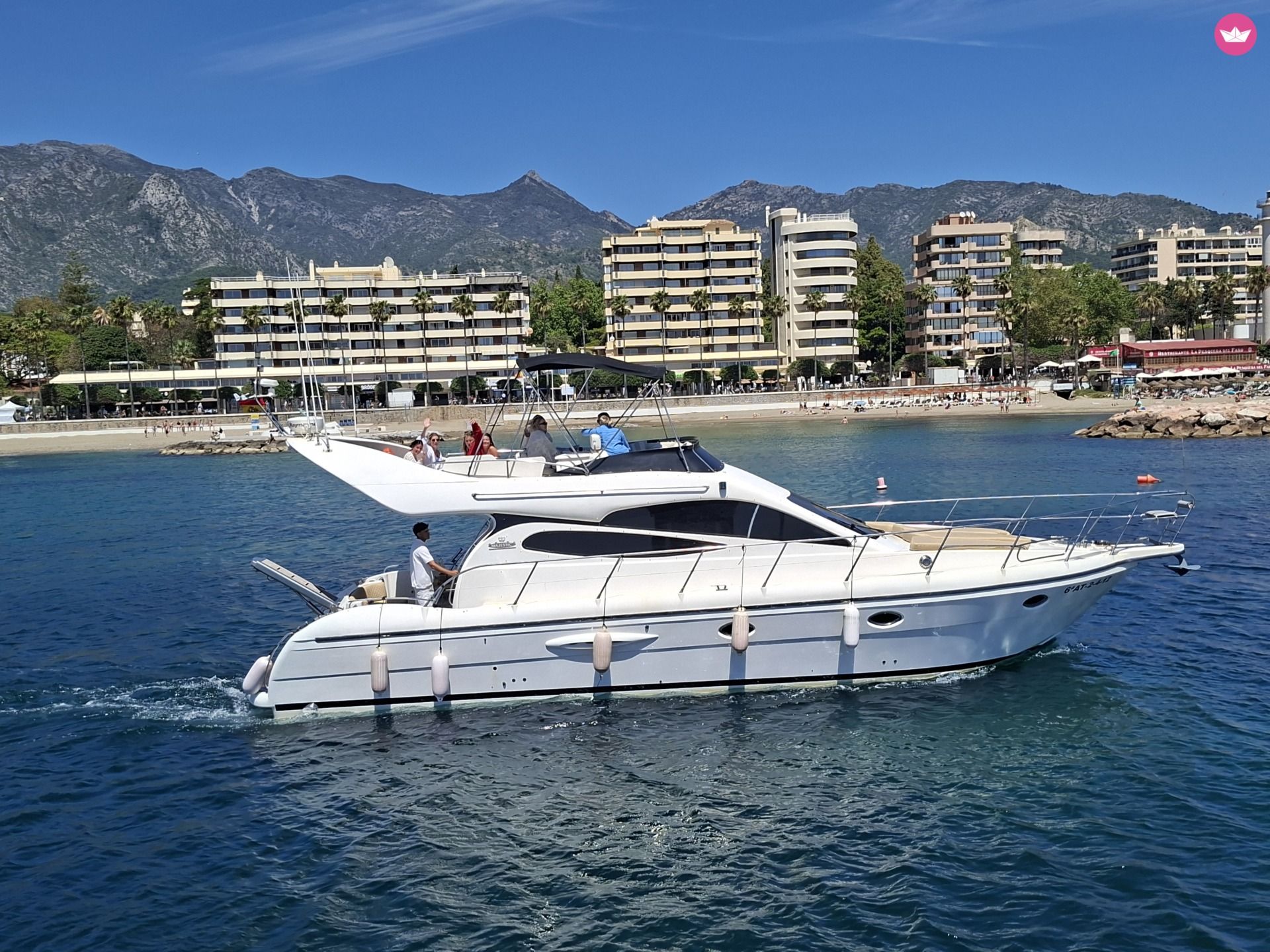 Bateau à moteur Majestic