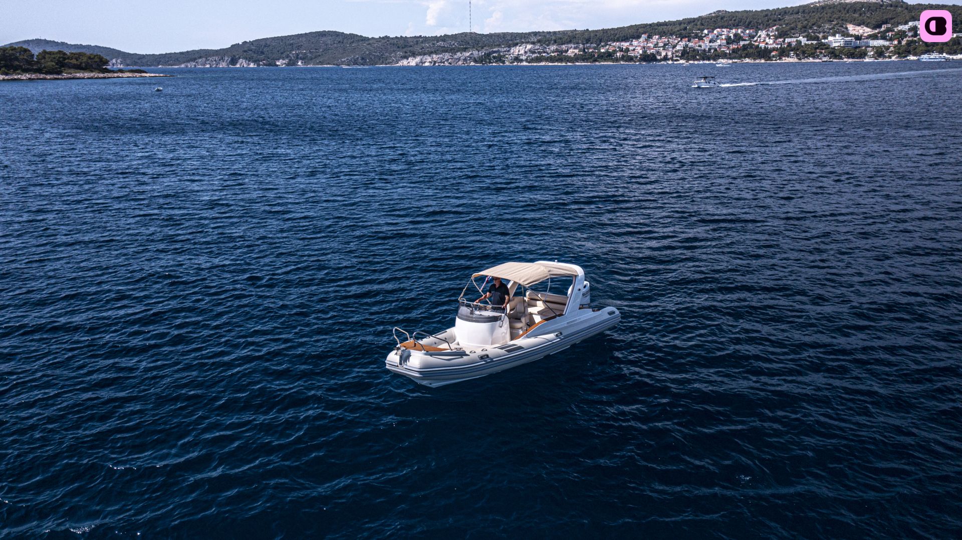 Semi-rigide AQUAMAX B 23 F 200cv 4