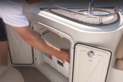 Yacht Crownline SC264 Quebec Magog area