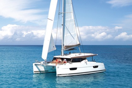 Hyra båt Katamaran Fountaine Pajot Lucia 40 Arzon