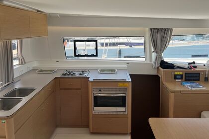 Location Catamaran Excess Excess 14 - 4 + 2 cab. Saint-Mandrier-sur-Mer