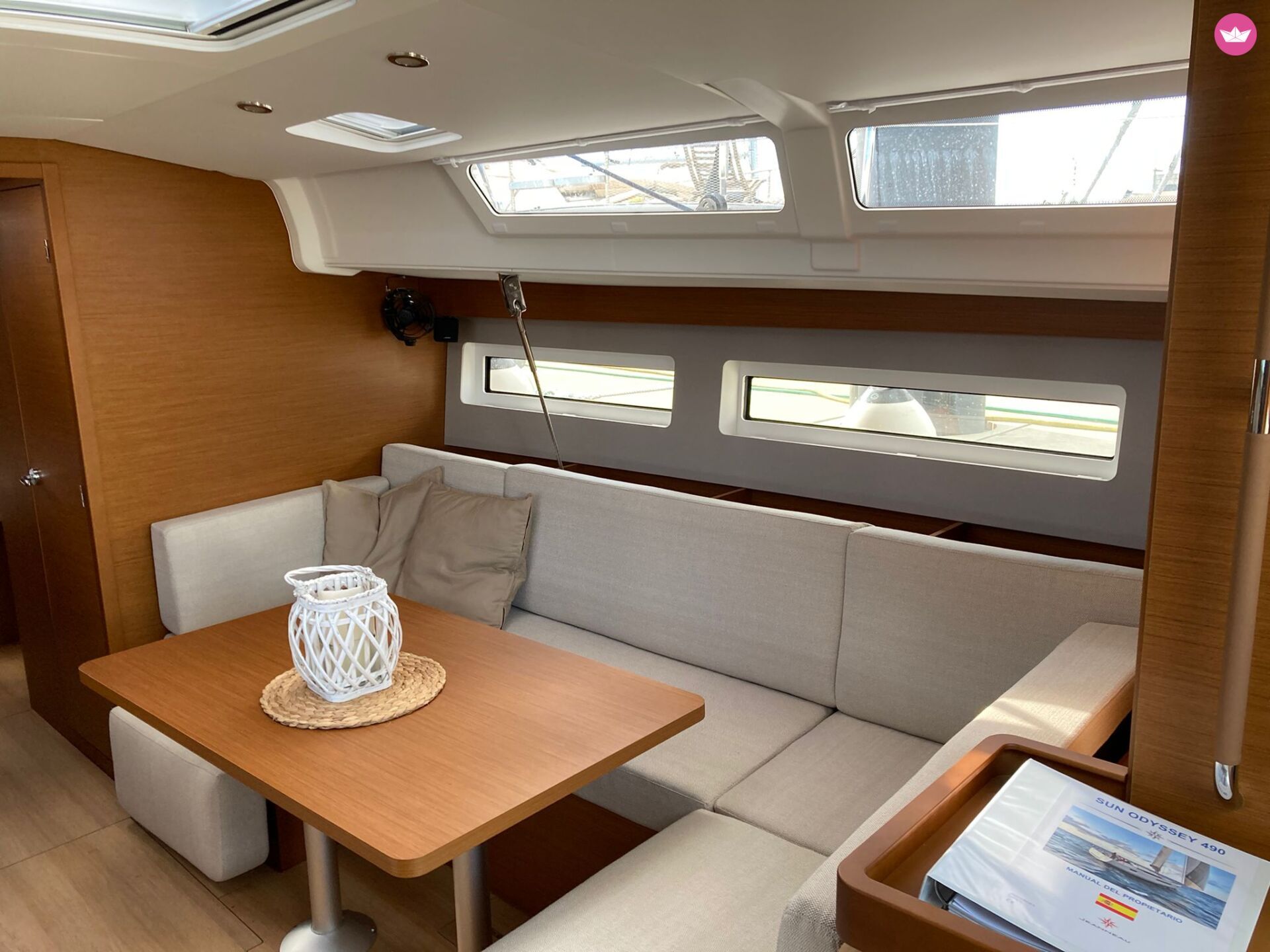 Charter Sun Odyssey 490