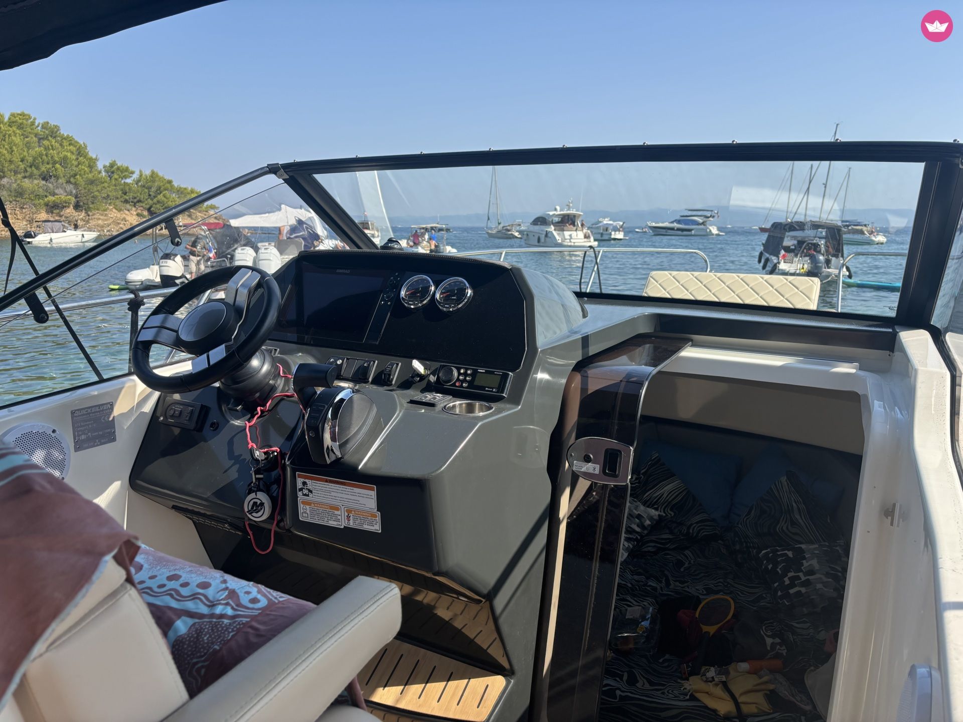 Bateau à moteur Quicksilver Activ 875 Sundeck 350cv 3