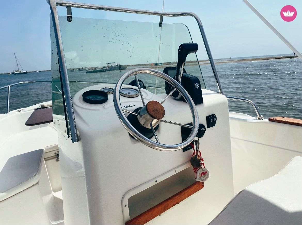 Hyra båt Cap Ferret 500