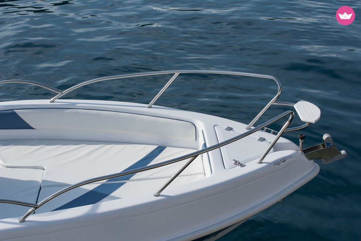 Bateau à moteur Bluline 19 115cv 5