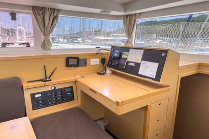 Location Catamaran Lagoon Lagoon 400 S2 - 4 + 2 cab. Pula