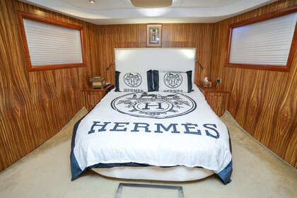 Explore Dubai with Bu Mubarak