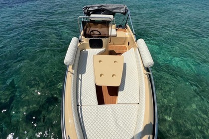 Hire Motorboat ISATEK TEKNE COBRA 495 Glyfada