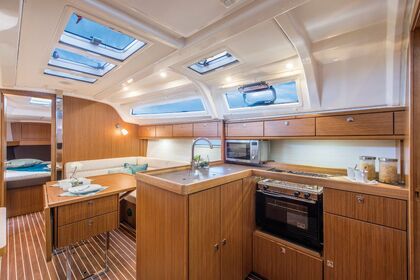 Hyra båt Segelbåt Bavaria Bavaria Cruiser 37 Krk