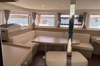 Lagoon 42 - 4 + 1 cab.