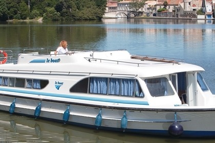 Charter Houseboat Comfort Salsa B Migennes