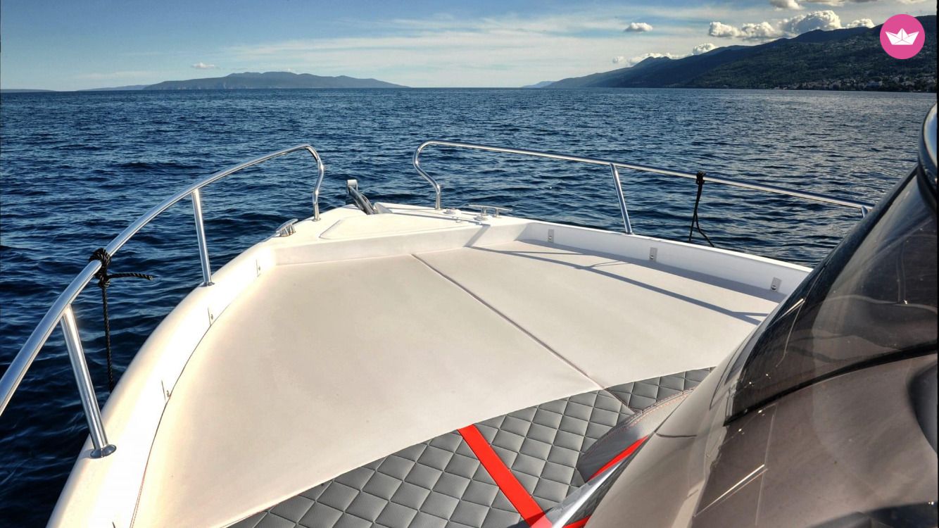 Bateau à moteur Saver Saver 750 walkaround 300cv 7