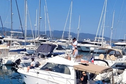 Noleggio Barca a motore Beneteau Antarès série 9 avec Fly - journée ou demi-journée Saint-Raphaël