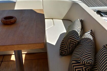 Cranchi Z35 splendida imbarcazione full optional per giornate magnifiche nel golfo di Napoli e le sue isole