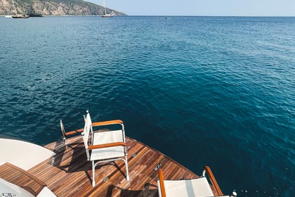 Private luxury cruise - 50ft yacht