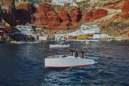 Hire Motorboat TESORO T40 Santorini