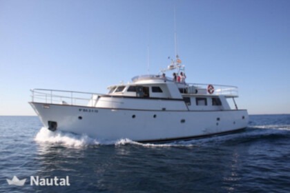 Location Yacht à moteur CUSTOM Trawler 60 Port Mahon
