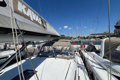 Location Voilier Bénéteau Oceanis 47 - 5 cab. Alimos