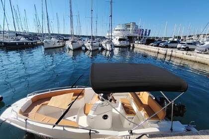Hyra båt Motorbåt Prua Al Vento Jaguar 5.7 Pula