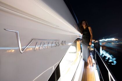 Noleggio Yacht a motore Bavaria Yachtbau Bavaria Virtess 420 Fly Marina Lav