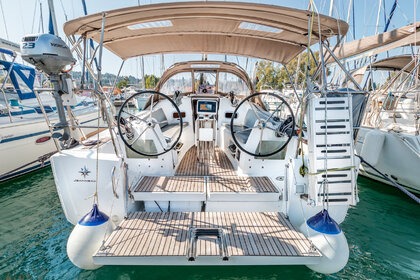 Hyra båt Segelbåt Jeanneau Sun Odyssey 349 - 3 cab. Pálairos