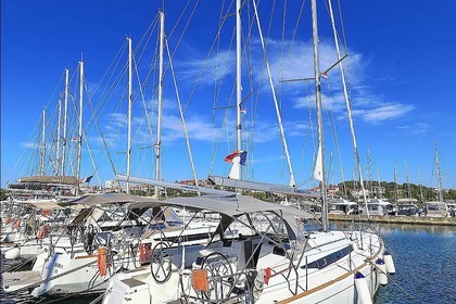 Charter Sailboat  Sun Odyssey 449 (4 cab.) Rhodes