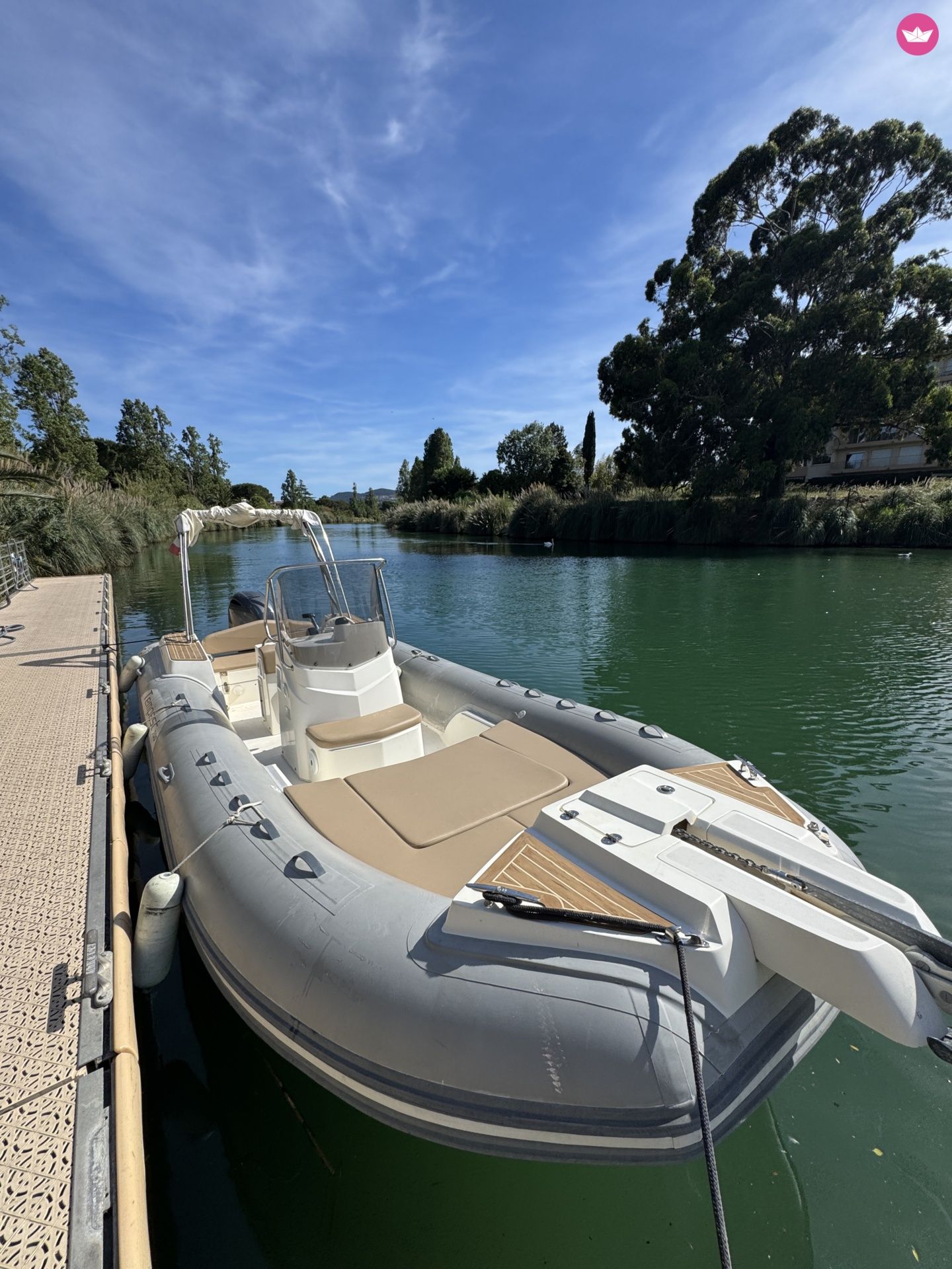 Semi-rigide Capelli Tempest 700 200cv