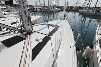 Rental Sailboat Beneteau Oceanis 46.1 Athens